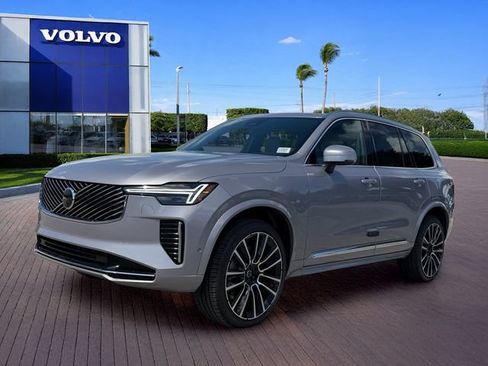 New 2026 Volvo XC90 B6 Plus AWD/4WD image 3