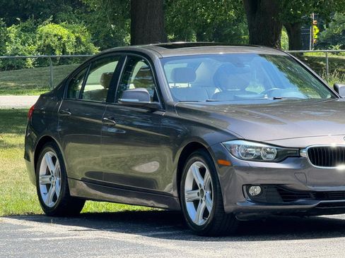 Used 2013 BMW 328i xDrive Sedan AWD/4WD image 18