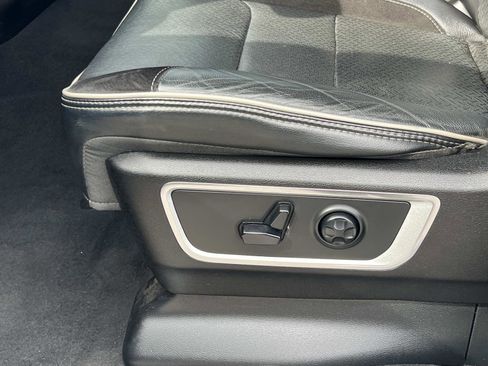 Used 2019 RAM 1500 Laramie image 20