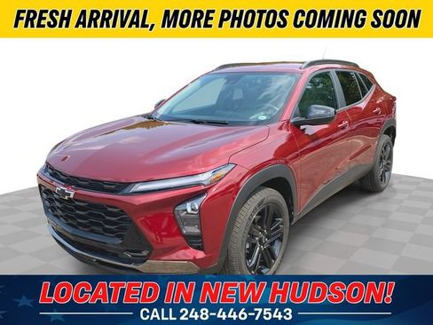 Used 2024 Chevrolet Trax ACTIV w/ Driver Confidence Package FWD image 1