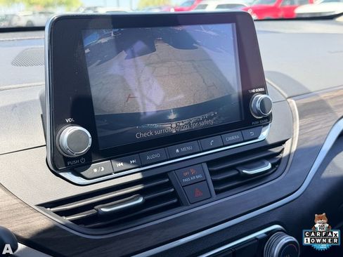 Used 2025 Nissan Altima 2.5 SV FWD image 26