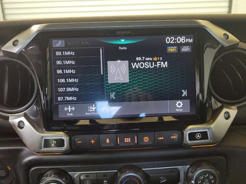 Used 2018 Jeep Wrangler Unlimited Sport AWD/4WD image 25
