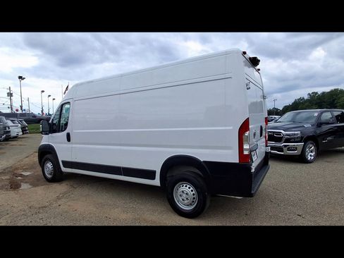 Used 2026 RAM ProMaster 2500 w/ Convenience Group FWD image 6