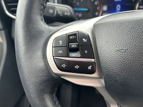 Used 2023 Ford Explorer Limited w/ Equipment Group 301A AWD/4WD image 20