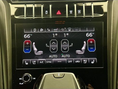 Used 2024 Lamborghini Urus S AWD/4WD image 16