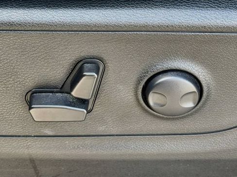 Used 2025 RAM 1500 Big Horn RWD image 22