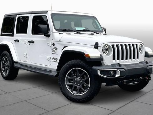 Used 2018 Jeep Wrangler Unlimited Sahara w/ Cold Weather Group image 3