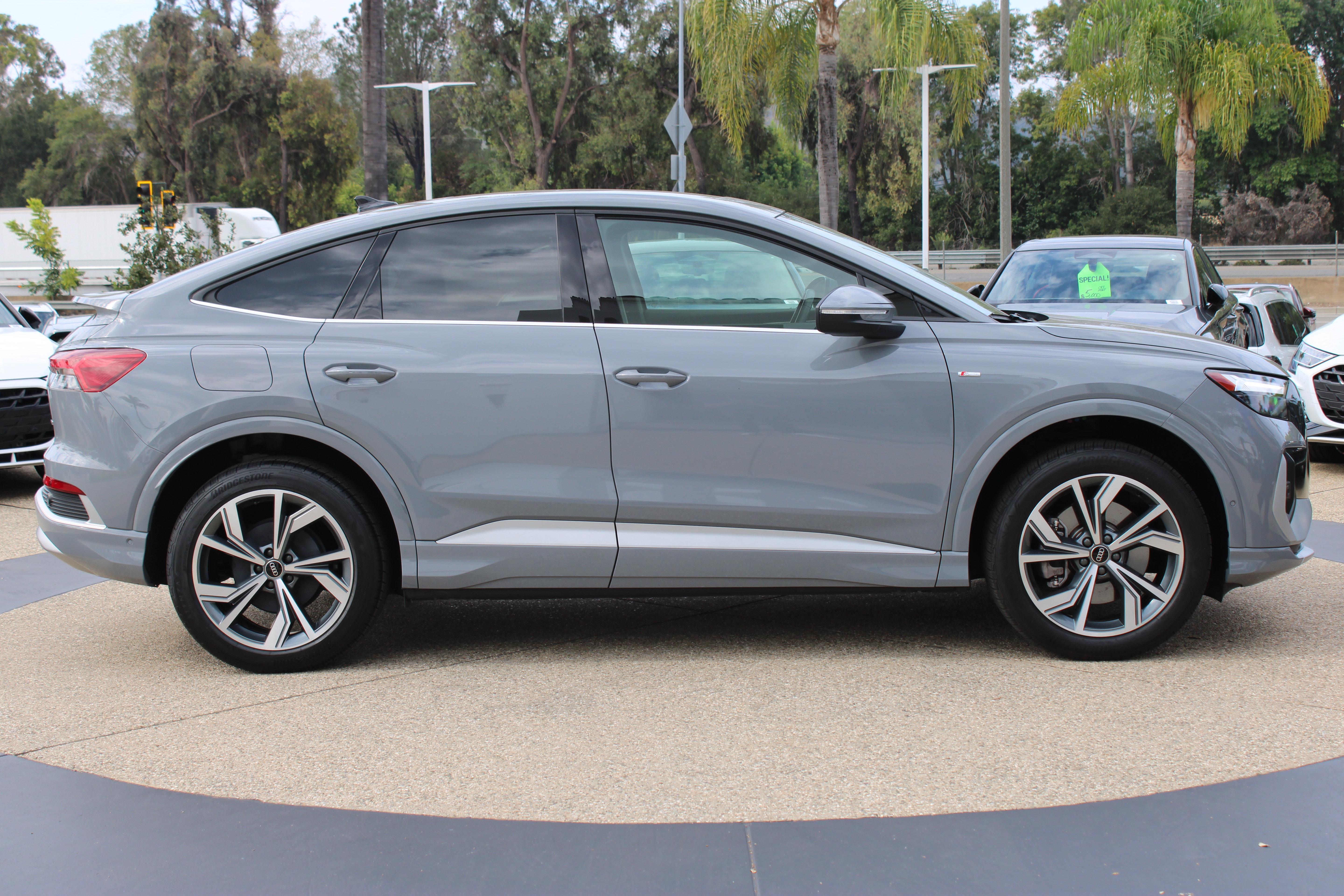Used 2023 Audi Q4 e-tron Premium Plus w/ Premium Plus AWD/4WD image 6