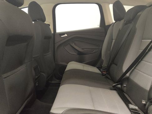 Used 2015 Ford Escape SE image 18