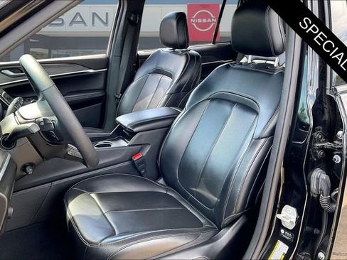 Used 2024 Jeep Grand Cherokee L Limited w/ Luxury Tech Group II AWD/4WD image 21