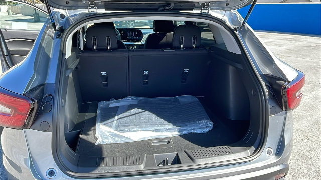 New 2026 Chevrolet Trax LS w/ Driver Confidence Package FWD image 29