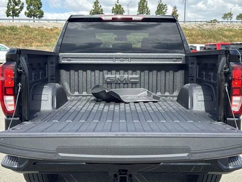 New 2026 GMC Sierra 1500 Elevation w/ LPO, Elevation Black Package RWD image 27