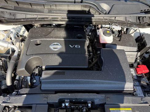 Used 2024 Nissan Murano Platinum w/ Cargo Package image 11