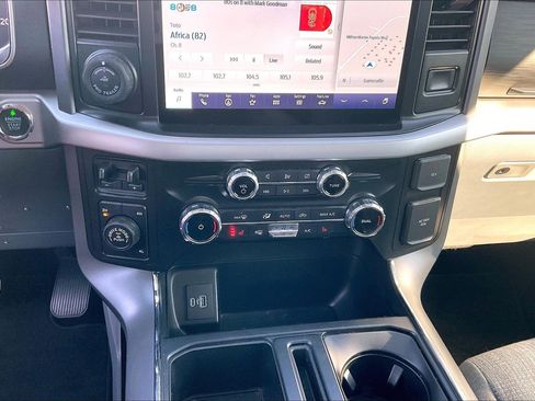 Used 2022 Ford F150 XLT w/ Equipment Group 302A High image 16