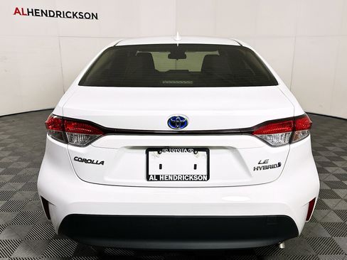 Used 2023 Toyota Corolla LE image 4