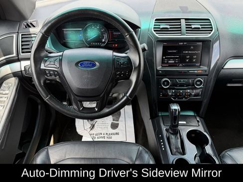 Used 2016 Ford Explorer XLT w/ Equipment Group 202A FWD image 13