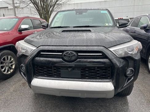 Used 2022 Toyota 4Runner TRD Off-Road Premium image 3