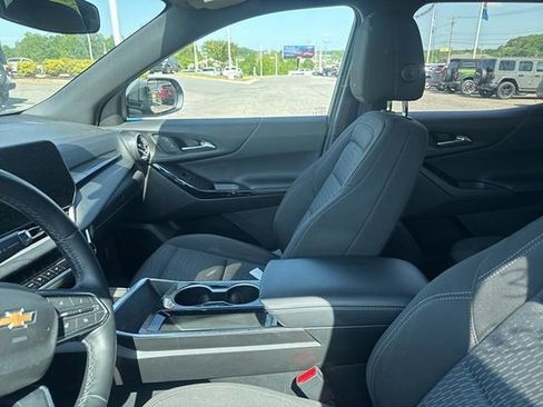Used 2025 Chevrolet Equinox LT FWD image 10