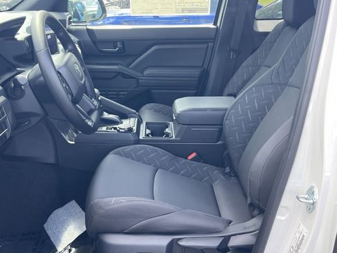 New 2025 Toyota Tacoma SR image 7