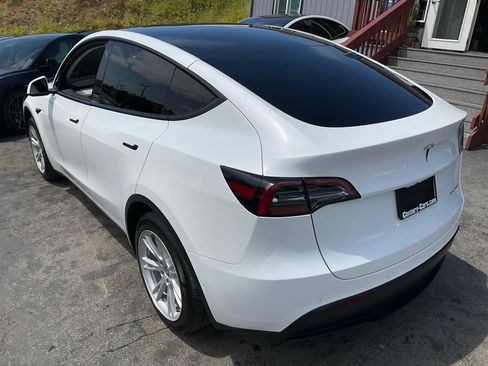 Used 2021 Tesla Model Y Long Range AWD/4WD image 98