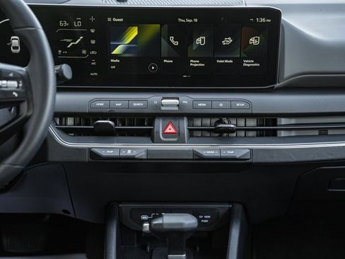 Used 2025 Kia K4 EX image 21