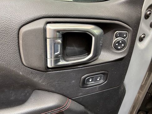 Used 2021 Jeep Wrangler Unlimited Rubicon AWD/4WD image 13