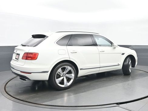 Used 2018 Bentley Bentayga AWD/4WD image 3