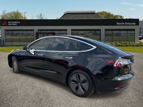 Used 2019 Tesla Model 3 Standard Range Plus image 3