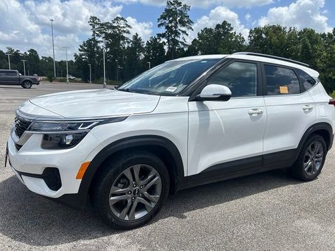 Used 2023 Kia Seltos S FWD image 5