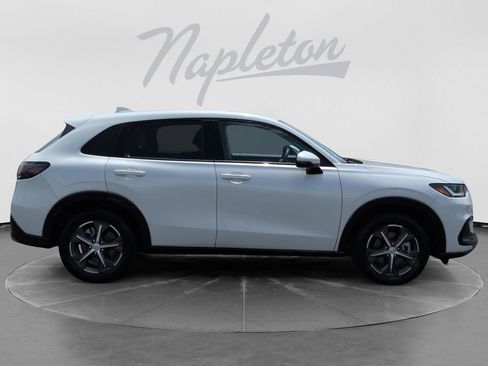 Used 2024 Honda HR-V EX-L image 9