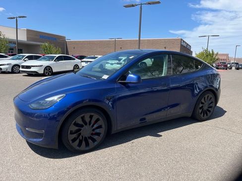 Used 2023 Tesla Model Y Performance AWD/4WD image 1