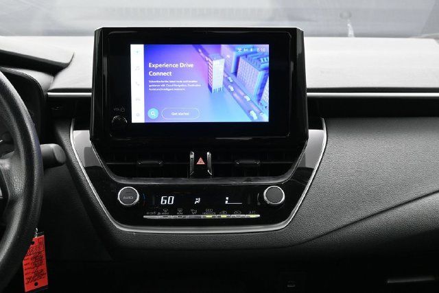 Used 2025 Toyota Corolla LE FWD image 10