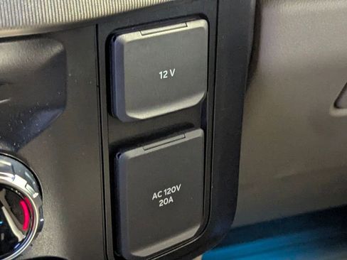 Used 2025 Ford F350 Platinum w/ Platinum Plus Package image 26