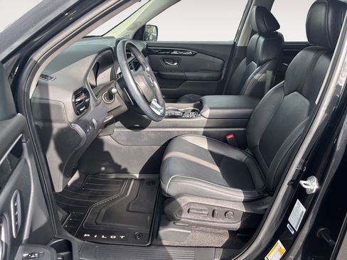Used 2023 Honda Pilot Touring image 17