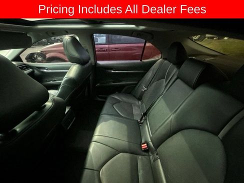 Used 2020 Toyota Camry XSE FWD image 9