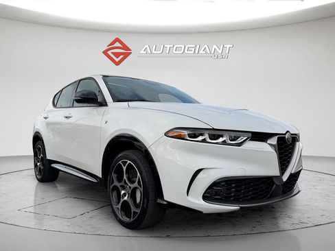 Used 2024 Alfa Romeo Tonale Ti AWD/4WD image 11