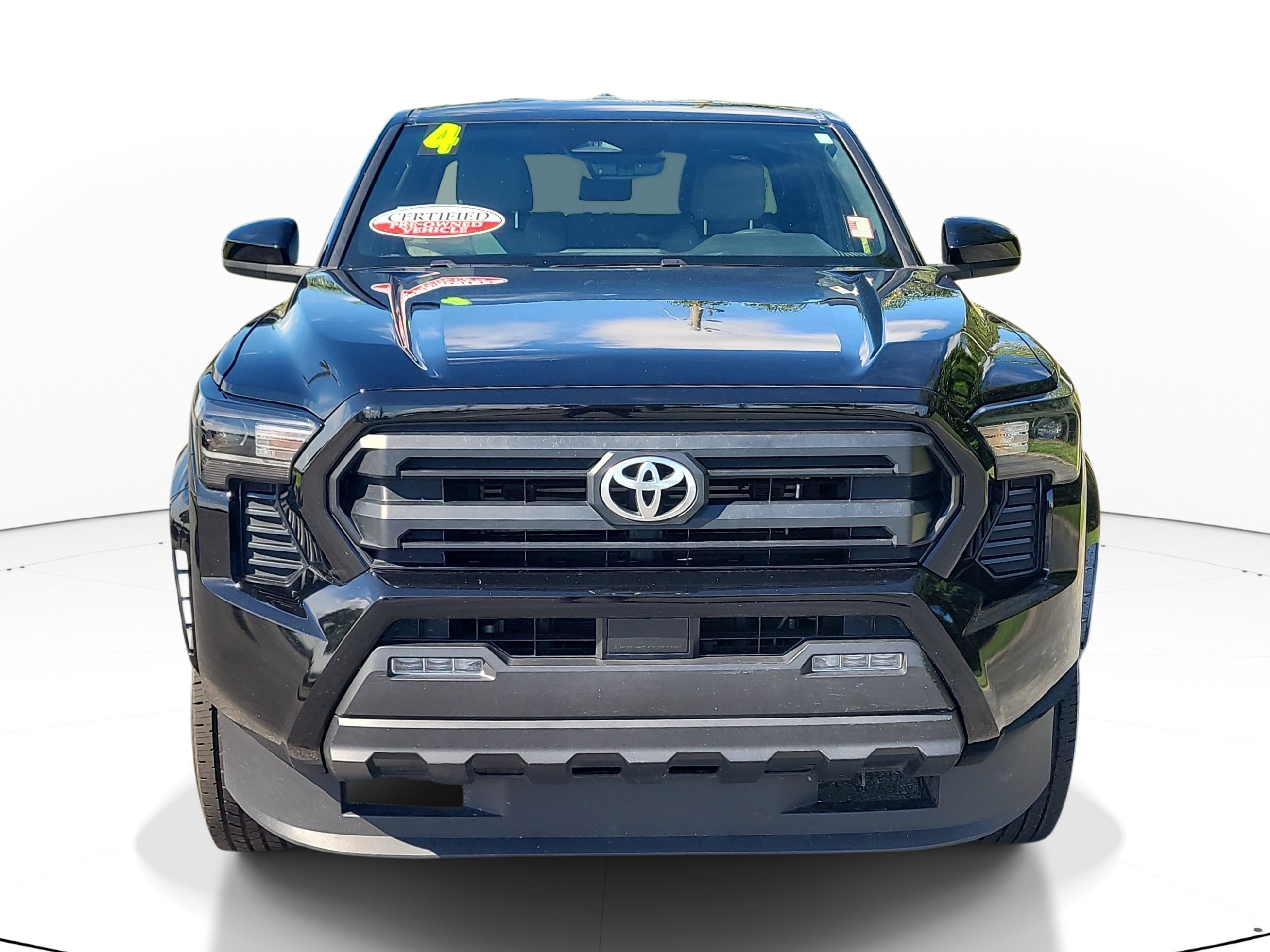 Certified 2024 Toyota Tacoma SR5 AWD/4WD image 2