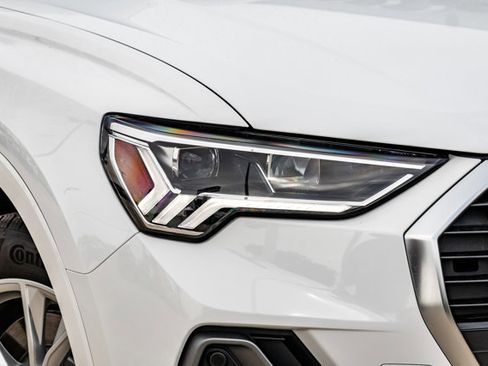 Certified 2025 Audi Q3 2.0T Premium image 2
