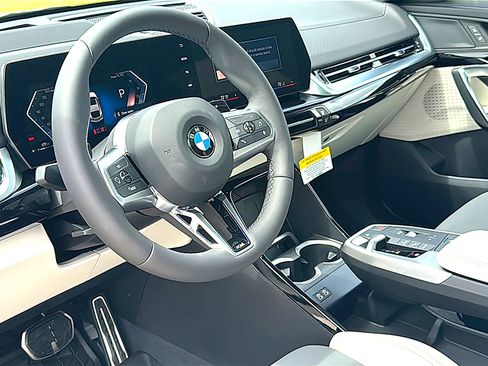 New 2026 BMW X2 xDrive28i w/ Technology Package AWD/4WD image 9