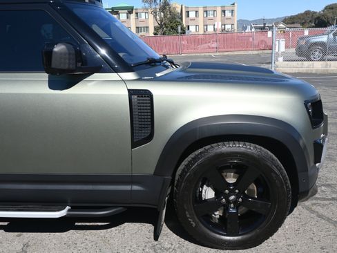 Used 2021 Land Rover Defender 90 First Edition image 10