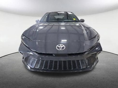 Used 2026 Toyota Camry SE w/ Convenience Package FWD image 2