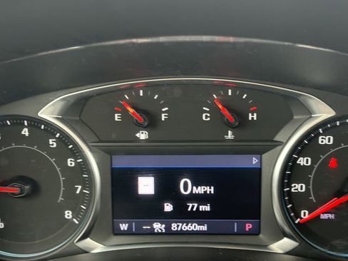 Used 2023 Chevrolet Equinox Premier image 29