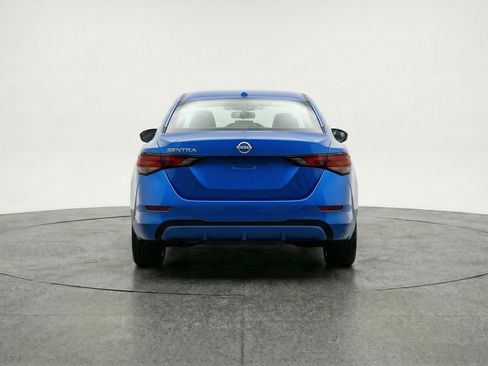 Used 2025 Nissan Sentra SV image 7