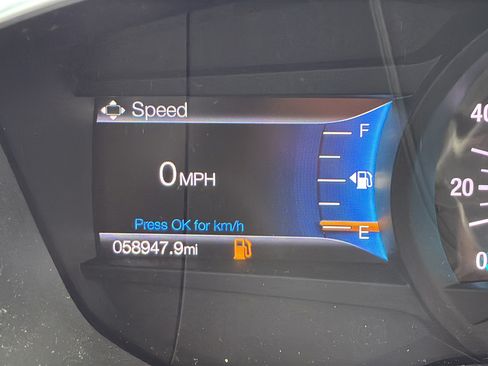 Used 2020 Ford Fusion SE AWD/4WD image 33