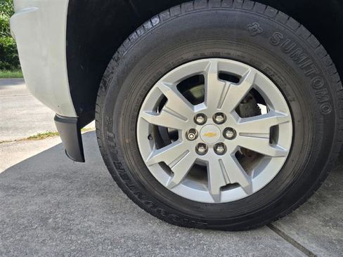 Used 2017 Chevrolet Colorado LT w/ LT Convenience Package image 14