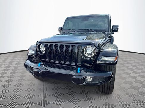 Used 2023 Jeep Wrangler Unlimited Sahara AWD/4WD image 2