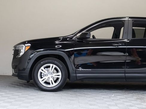 Used 2022 GMC Terrain SLE FWD image 8