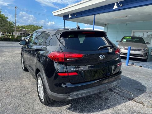 Used 2021 Hyundai Tucson SE FWD image 3