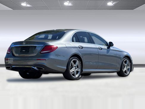 Used 2017 Mercedes-Benz E 300 image 8