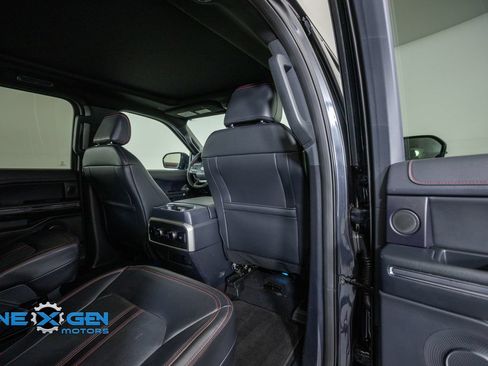 Used 2024 Ford Expedition Limited AWD/4WD image 37